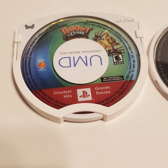 PSP Game and movie bundle - Picture 3 of 5